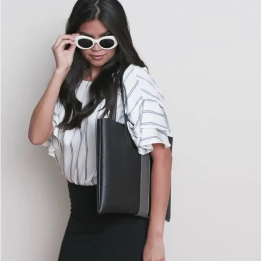 Vince Camuto 🥳host pick🥳